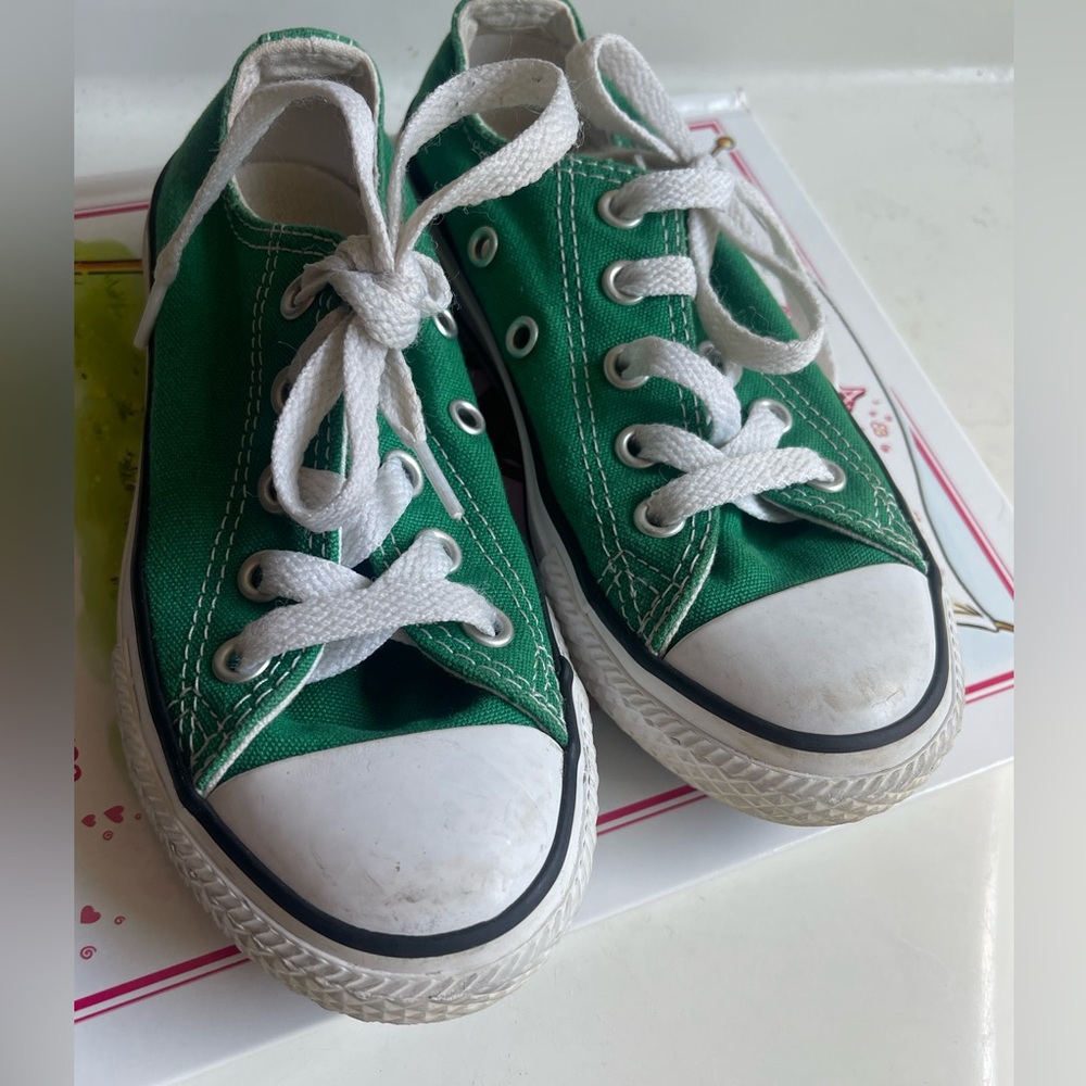 Toddler girl converse